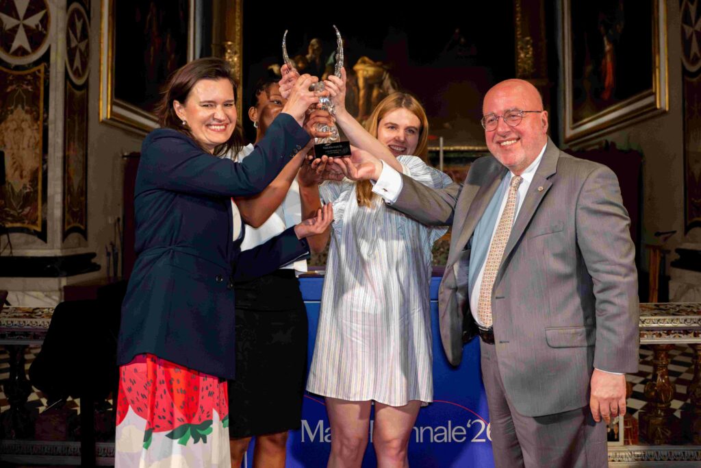 03 Redefining Polish Ghanaian Textile Narratives CLO03072 small