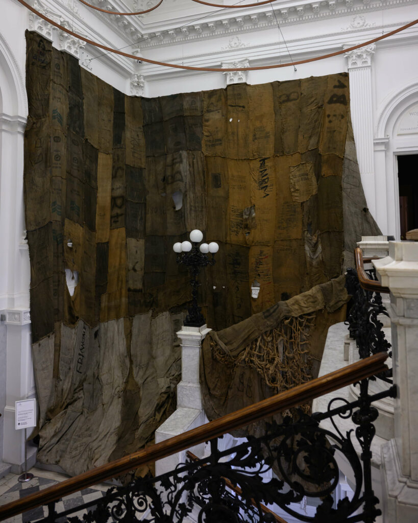 Sika Asem, Ibrahim Mahama, Zachęta Nrodowa Galeria Sztuki fot. Kuba Celej